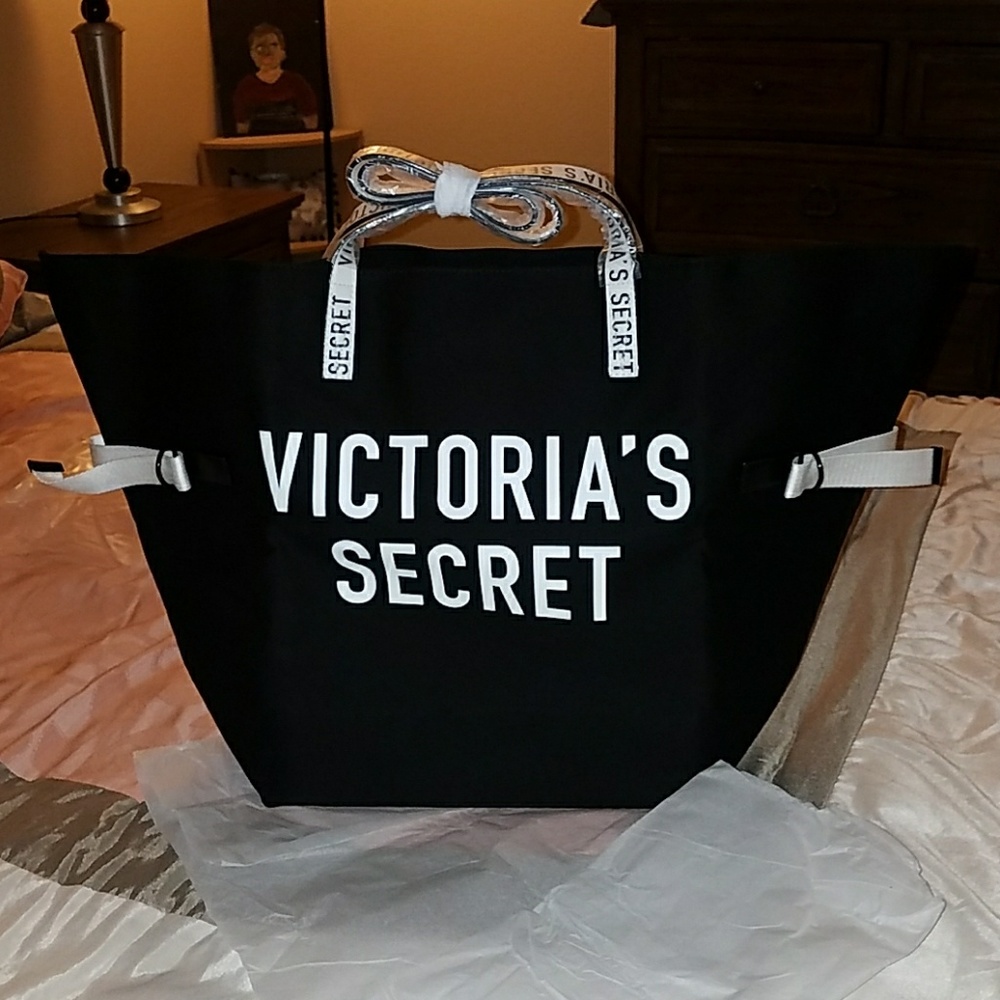 Sold - Picture 3 of 8